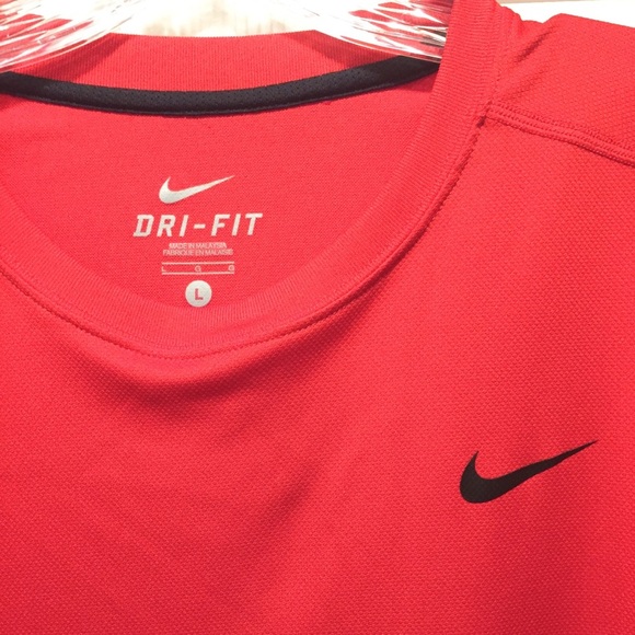 NIKE Size Large Red With Black Shirt - Picture 2 of 4
